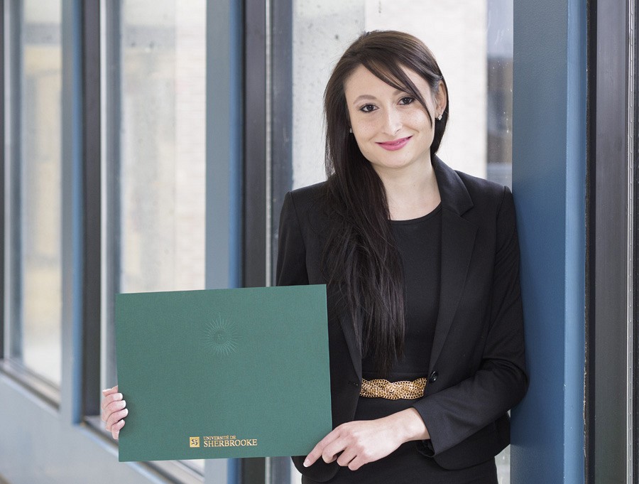 Ariane Ouellet, dipl&ocirc;m&eacute;e en common law et droit transnational.