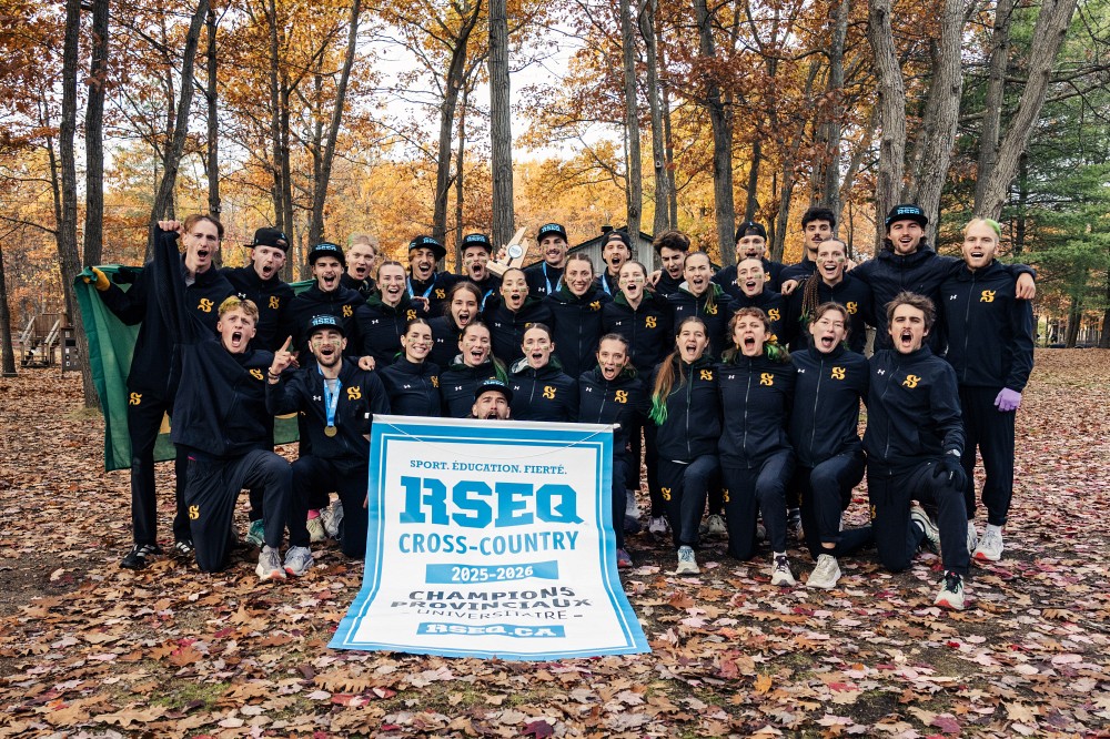Le Vert & Or a d&eacute;fendu ses titres de champion provincial chez les hommes et vice-champion chez les femmes au Championnat RSEQ de cross-country 2025.
