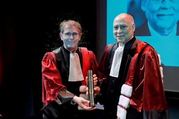 Le professeur Patrick Paultre re&ccedil;oit un doctorat Honoris Causa de l'Universit&eacute; Grenoble Alpes.