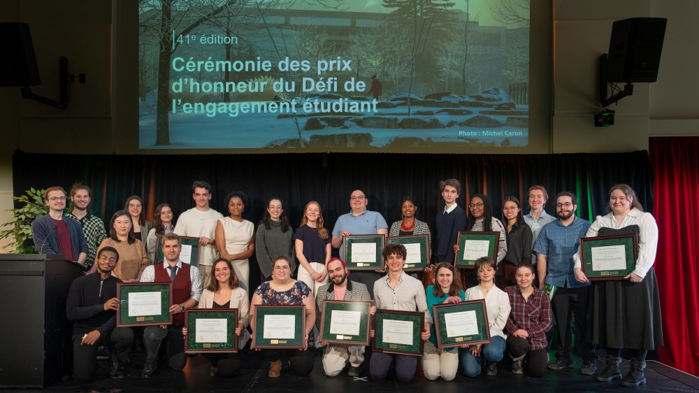 L'ensemble des personnes &eacute;tudiantes laur&eacute;ates de la soir&eacute;e.