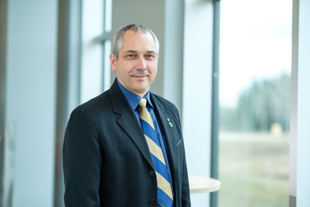 Le chercheur R&eacute;jean Fontaine est sp&eacute;cialiste des syst&egrave;mes &eacute;lectroniques et informatiques appliqu&eacute;s &agrave; l'imagerie m&eacute;dicale.