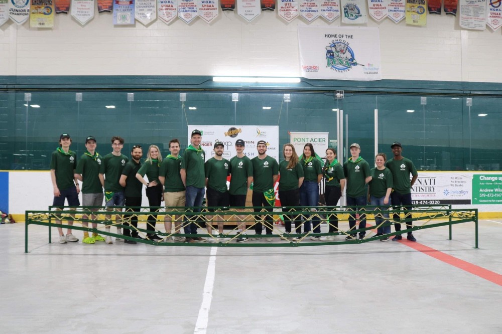 L'&eacute;quipe du Pont d'acier de l'Universit&eacute; de Sherbrooke