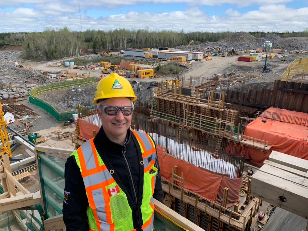 Notre dipl&ocirc;m&eacute; Simon Gagn&eacute; sur le chantier de Little Long Dam