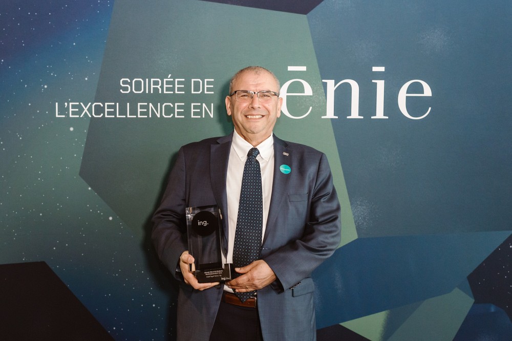 Le Pr Arezki Tagnit-Hamou a remport&eacute; la plus haute distinction de l'OIQ : LE GRAND PRIX D'EXCELLENCE PROFESSIONNELLE.