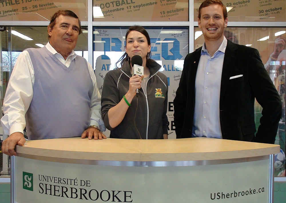 Serge Savard, pr&eacute;sident de la Corporation &eacute;tudes-sports de l'Universit&eacute; de Sherbrooke, Pascale D&eacute;lisle, pr&eacute;sidente du comit&eacute; des athl&egrave;tes, et Jean-Philippe Shoiry, repr&eacute;sentant des anciens Vert&nbsp;&&nbsp;Or.