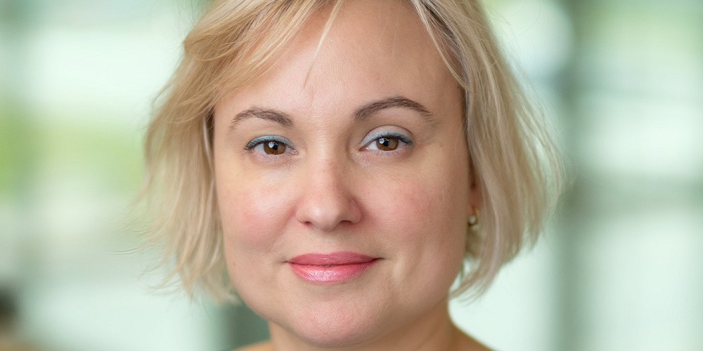 L&rsquo;expertise de la Pre Couture est principalement orient&eacute;e vers la maltraitance envers les personnes a&icirc;n&eacute;es, mais touche &eacute;galement &agrave; la bientraitance. Elle reprend aujourd'hui la direction&nbsp;la Chaire de recherche sur la maltraitance envers les personnes a&icirc;n&eacute;es de l&rsquo;Universit&eacute; de Sherbrooke.