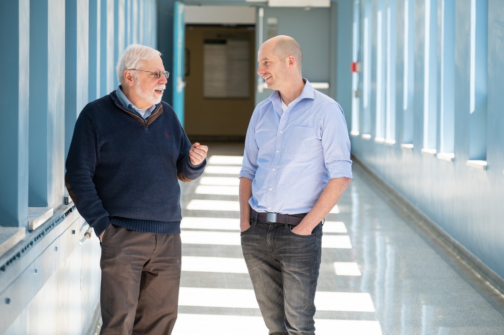 Les professeurs Andr&eacute;-Marie Tremblay et David Poulin