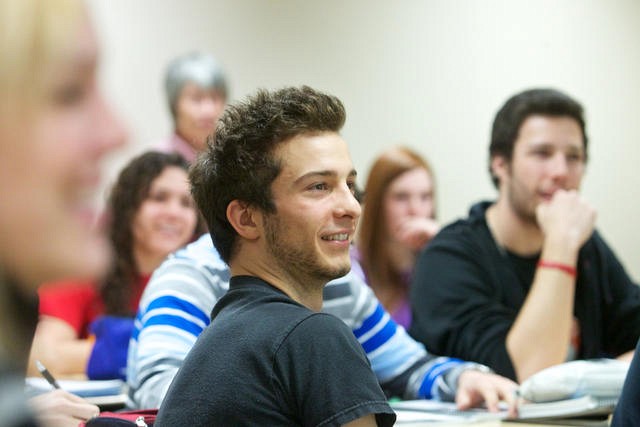 Cette ann&eacute;e, le Mois de la p&eacute;dagogie universitaire propose un v&eacute;ritable voyage au centre de la classe!