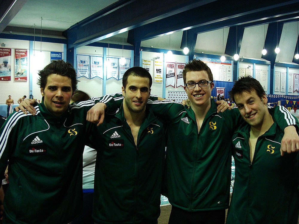 L'&eacute;quipe masculine de natation Vert&nbsp;&&nbsp;Or compos&eacute;e de Pierre-Olivier Jean, Mark Maizonnasse, Louis T&eacute;treault et Antoine Lamoureux-Auclair a pris le 14e&nbsp;rang sur&nbsp;19 au classement cumulatif du championnat de natation de Sport interuniversitaire canadien.