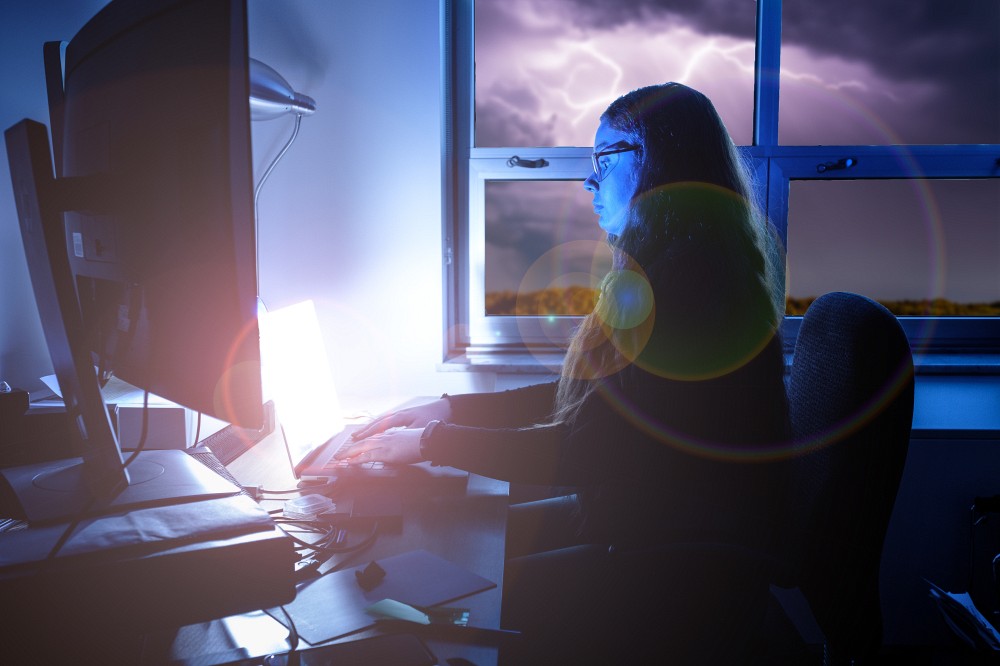 La fraude en ligne peut frapper aussi rapidement que la foudre.