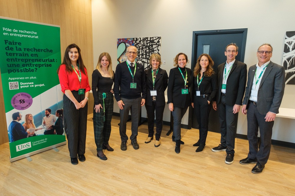 Pre Claudia Champagne, vice-doyenne &agrave; la recherche de l&rsquo;&Eacute;cole de gestion,&nbsp;Pre Val&eacute;rie Grandbois, professeure au D&eacute;partement d&rsquo;entrepreneuriat, &Eacute;cole de gestion et Facult&eacute; de g&eacute;nie, Pr Pierre Cossette, recteur de l&rsquo;UdeS, Nicole Beaudoin et Sylvie Fontaine, repr&eacute;sentantes de la Fondation J. Armand Bombardier,&nbsp;Claudie Brassard, fondatrice de Nos Cabanes, Pr Jean Proulx, doyen de la Facult&eacute; de g&eacute;nie et Pr Jean Roy, doyen de l&rsquo;&Eacute;cole de gestion.