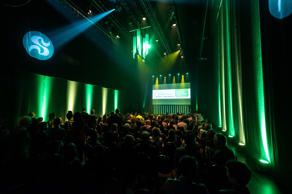 La communaut&eacute; de recherche de l'UdeS s'est vue c&eacute;l&eacute;br&eacute;e dans une ambiance chaleureuse.