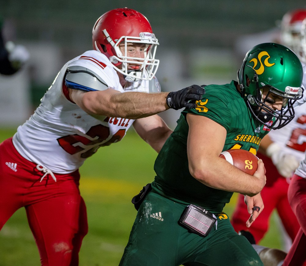 Les Redmen de McGill seront les seuls visiteurs du Vert & Or en septembre prochain, en football.