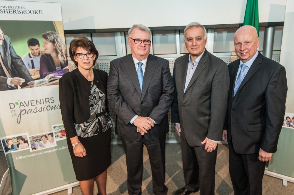 La rectrice Luce Samoisette, le pr&eacute;sident de la campagne majeure Normand Legault, le copr&eacute;sident de la campagne interne Roger No&euml;l, le pr&eacute;sident de La Fondation de l'Universit&eacute; de Sherbrooke Me Luc R. Borduas.