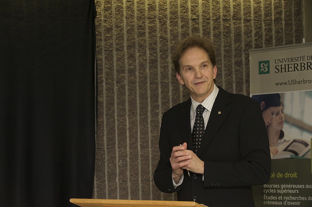 Pr Daniel Proulx, doyen de la Facult&eacute; de droit
