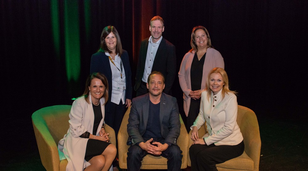 Dans l&rsquo;ordre debout&nbsp;: &nbsp;Pre Marie-Andr&eacute;e Babineau, Pierre-Luc Pomerleau, Pre Caroline TalbotDans l&rsquo;ordre assis&nbsp;: Marie-Jos&eacute;e Jalbert, Jean-Philippe Laforge, Chantal Lessard