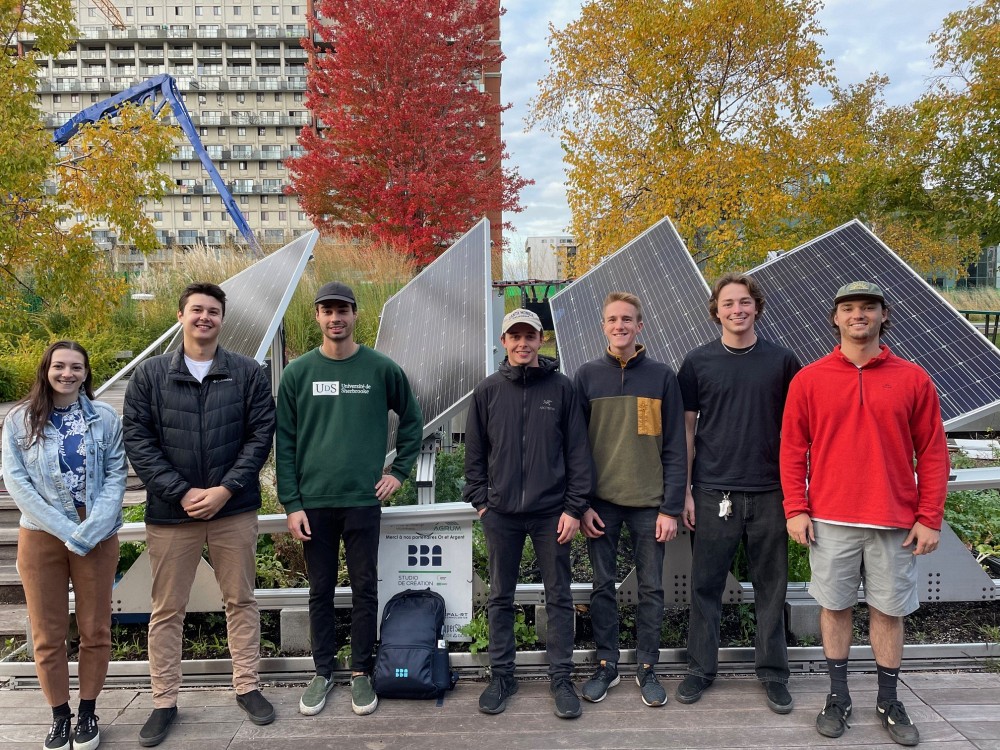 L'&eacute;quipe AGRUM, de gauche &agrave; droite&nbsp;: &Eacute;lo&iuml;se Beaulieu-Arsenault, Yorick Milot, Alexis Gendron, Pierre-Fr&eacute;d&eacute;ric Giroux, Jordan Chabot, Louis-Charles Marchand et Fr&eacute;d&eacute;ric L&eacute;pine. Toutes et tous sont membres de l'Institut en g&eacute;nie de l'&eacute;nergie &eacute;lectrique (IGEE).
