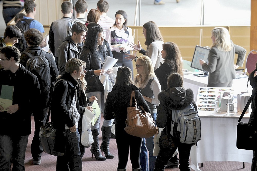 Le Carrefour de l&rsquo;engagement &eacute;tudiant offrait des occasions &agrave; plusieurs &eacute;tudiants de s&rsquo;engager au sein d&rsquo;organismes communautaires dans le cadre de leurs &eacute;tudes.