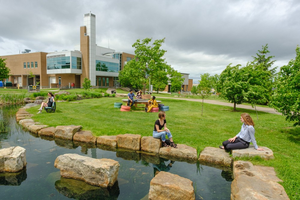 L'UdeS tr&ocirc;ne depuis 5 ans au classement des universit&eacute;s canadiennes dot&eacute;es d'une facult&eacute; de m&eacute;decine les plus appr&eacute;ci&eacute;es des &eacute;tudiantes et &eacute;tudiants.