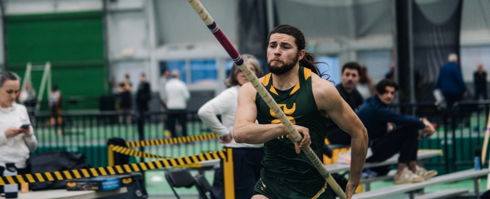 &Eacute;douard Lavoie-Beaulieu a &eacute;tabli un nouveau record de saut &agrave; la perche au d&eacute;cathlon lors de splus r&eacute;cents Jeux du Canada &agrave; St-John's.