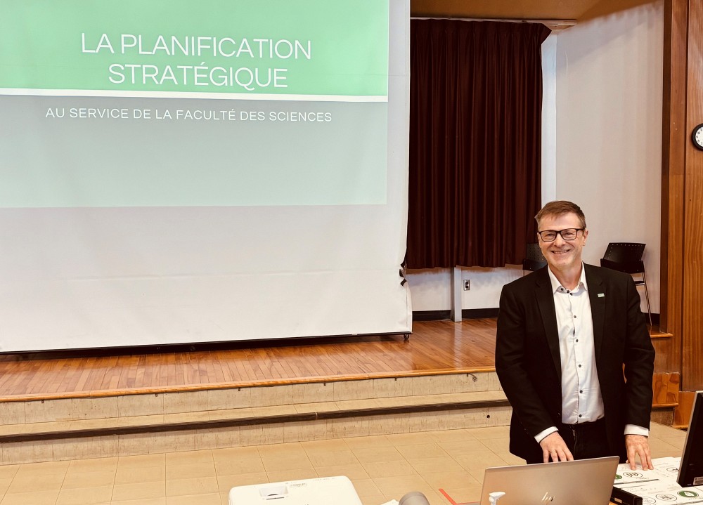 Le doyen de la Facult&eacute; des sciences, Pr Armand Soldera