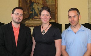 Les participants de Sherbrooke aux 24 h du droit de la santé : Jean-Sébastien Sauvé, Brigitte Massé et Éric Folot. 