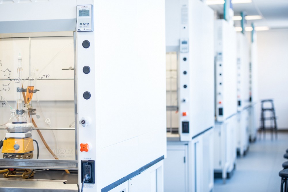 Des contributions financi&egrave;res de pr&egrave;s de 5,5M$ fourniront aux chercheurs de l'UdeS des infrastructures dont ils ont besoin pour s&rsquo;&eacute;tablir comme chefs de file dans leur secteur respectif.