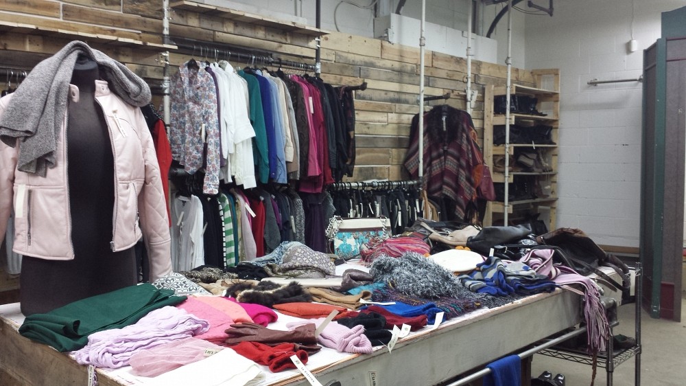 Am&eacute;nagement&nbsp;du coin&nbsp;Boutique dans le magasin&nbsp;d'Estrie-Aide.