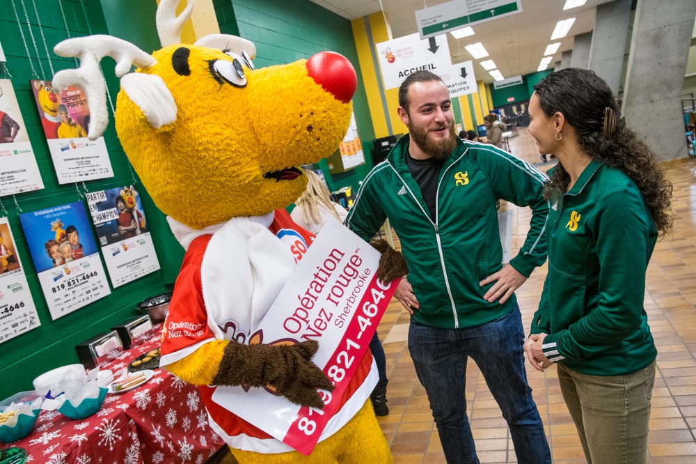 En utilisant Nez Rouge, on aide aussi les &eacute;tudiants-athl&egrave;tes du Vert & Or de l'Universit&eacute;.