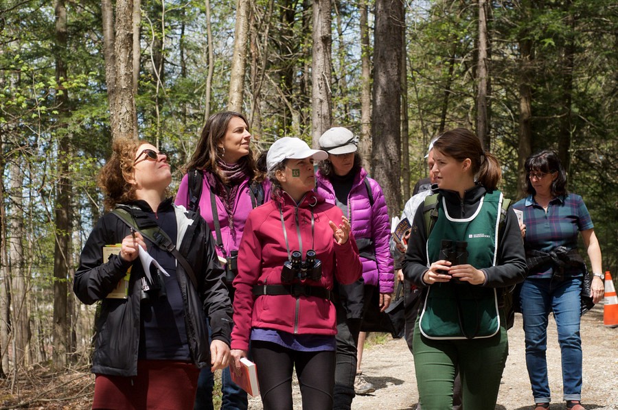 Une centaine de personne ont pris part &agrave; l&rsquo;activit&eacute; d&rsquo;observations d&rsquo;oiseaux au mont Bellevue lors de la journ&eacute;e du personnel du 22 mai dernier.