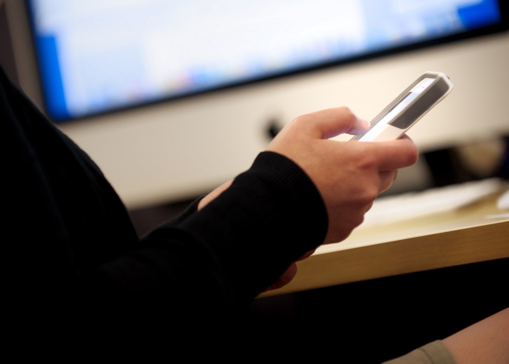 Le nouveau service d&rsquo;impression mobile de la Facult&eacute; des lettres et sciences humaines vous permet en effet de lancer vos impressions &agrave; partir d'un appareil mobile vers diverses imprimantes dans la Facult&eacute;.