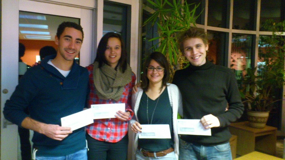 L es laur&eacute;ats de l&rsquo;&eacute;quipe gagnante: Louis Leblanc, Manon Champeaud, Caroline Dupin et Adrien Zarantonello.Absente de la photo : Adama N&rsquo;Galou Doukour&eacute;