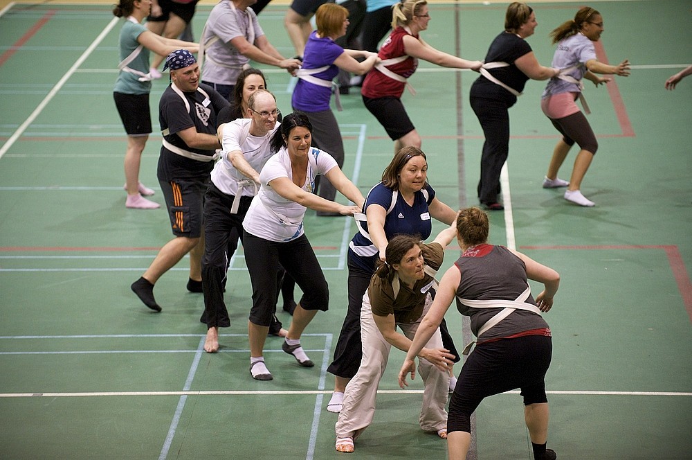 Plusieurs intervenantes et intervenants en activit&eacute; physique aupr&egrave;s des enfants prennent part aux Journ&eacute;es de perfectionnement en mouvement au Centre sportif de l'UdeS.