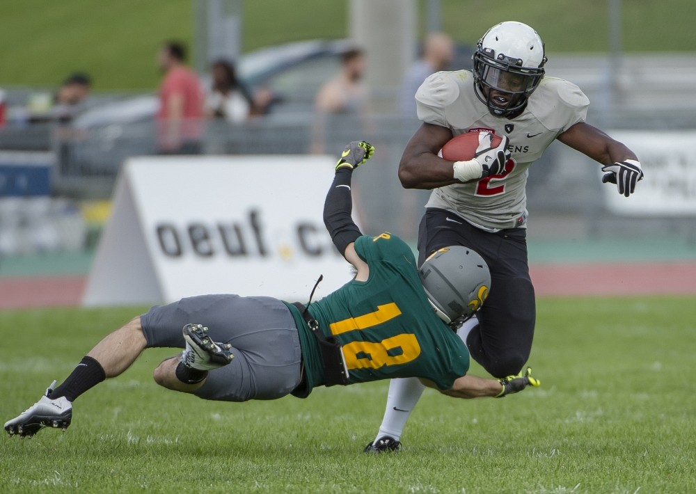 Les Ravens de l'U. Carleton ont eu le meilleur sur le Vert & Or le 22 ao&ucirc;t lors d'une rencontre hors-concours pr&eacute;saison tenue au stade de l'UdeS.