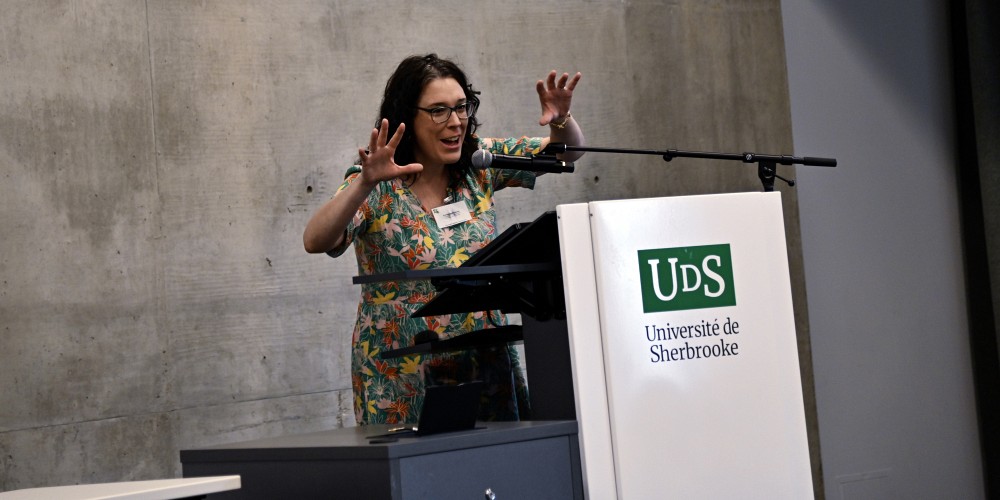 La professeure Andr&eacute;anne Malacket lors du mot de bienvenue.