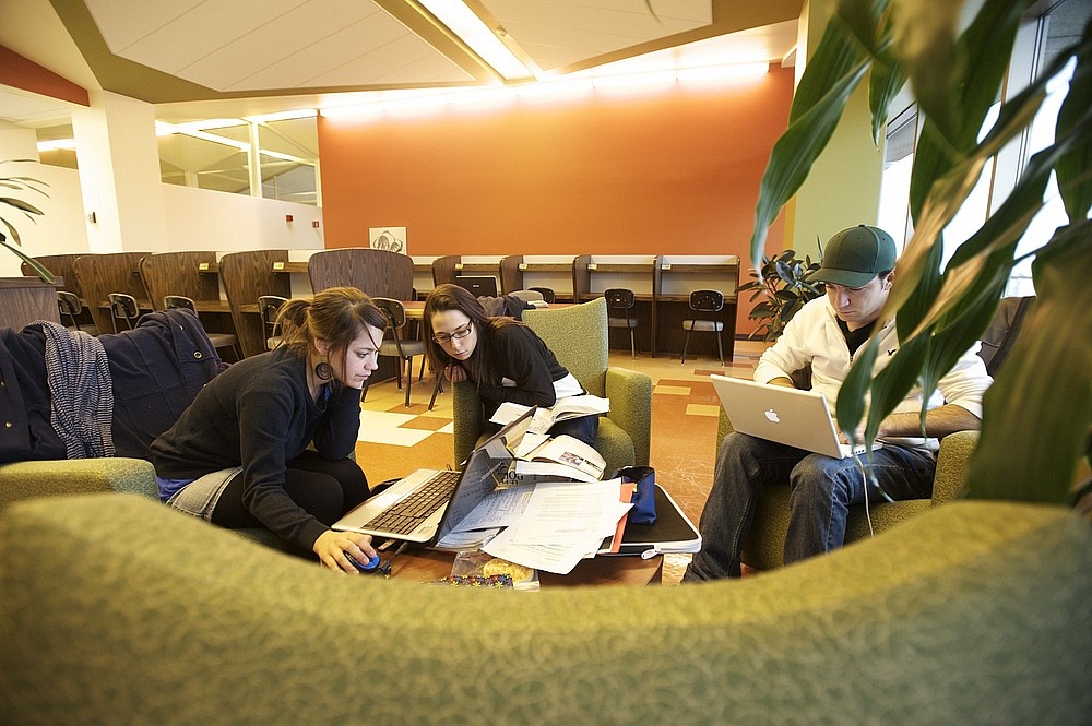 Les travaux de r&eacute;novation devraient donner un coup de jeune &agrave; la biblioth&egrave;que Roger-Maltais, un peu &agrave; l'image du salon du 3e&nbsp;niveau am&eacute;nag&eacute; et red&eacute;cor&eacute; ces derni&egrave;res ann&eacute;es.
