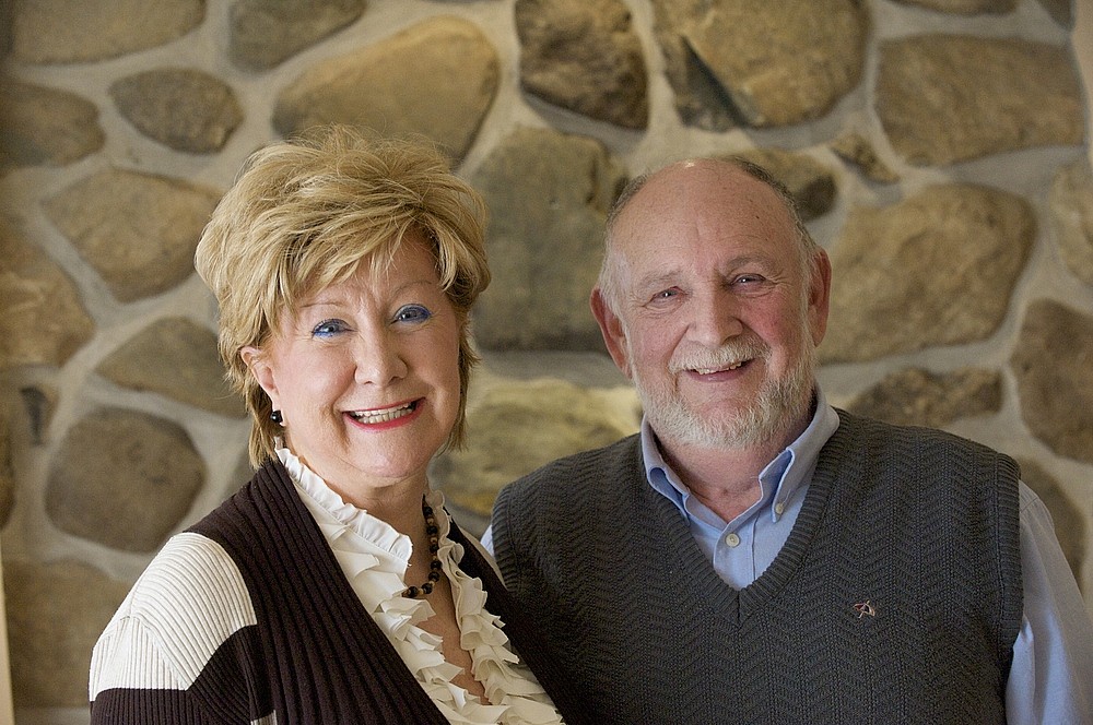 Pour Muriel Langlois-Choquette et Roch Choquette, il est tout naturel de soutenir l'UdeS o&ugrave; ils ont &eacute;volu&eacute; pendant de nombreuses ann&eacute;es, surtout pour encourager les &eacute;tudiants qui se d&eacute;marquent par leur passion et leur d&eacute;sir d'avancer.