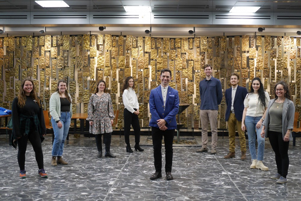 Photo d'&eacute;quipe lors du lancement de la CR&Eacute;PA