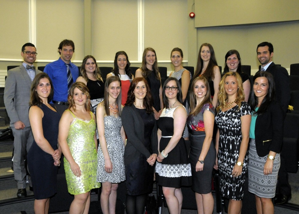 Les finissants du Programme de formation en m&eacute;decine de famille francophone du Nouveau-Brunswick