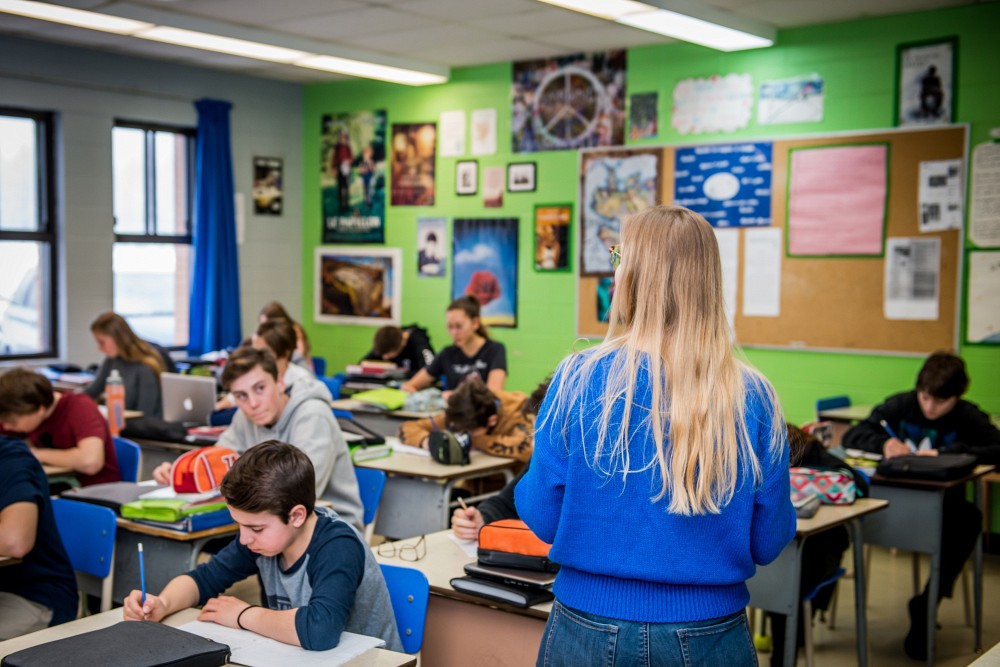 Le programme HORS-PISTE a d'abord &eacute;t&eacute; d&eacute;ploy&eacute; dans les classes du secondaire.