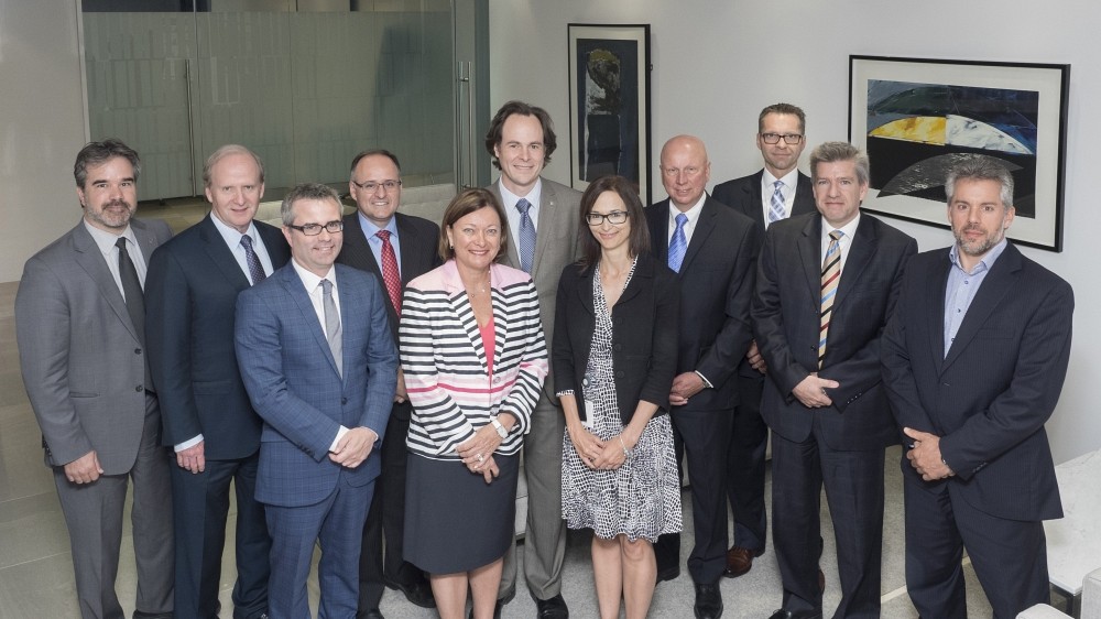 Claude Villeneuve, Don McCarty, Alain Heyne, Sylvain Provencher, Danielle Gauthier, S&eacute;bastien Lebel-Grenier,&nbsp;Isabelle P. Mercure, Luc R. Borduas, Christian Dumoulin, Jean-Fran&ccedil;ois Pag&eacute; et Yanick Vlasak. Autres associ&eacute;s absents : Martin T&eacute;treault et Hubert P&eacute;pin.