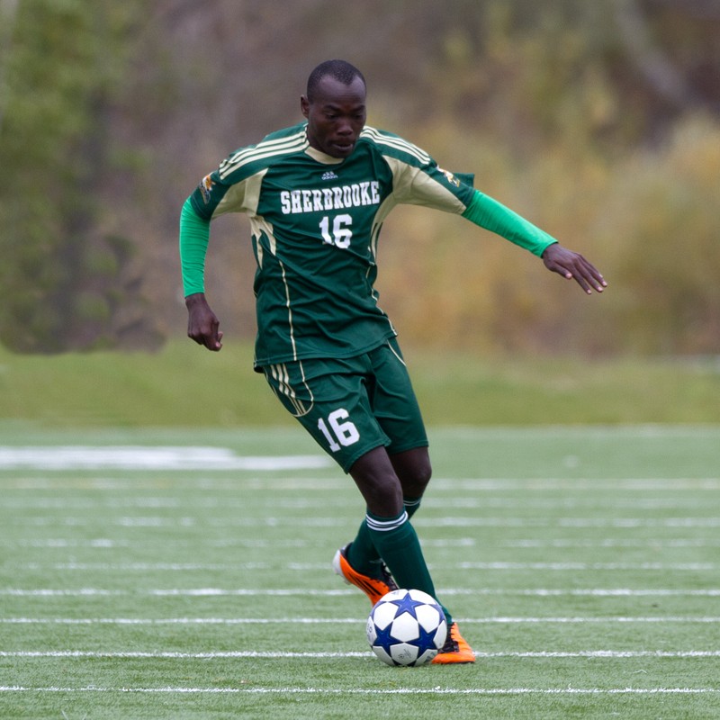 Cyrill Batkam a marqu&eacute; deux buts dans la victoire de 4&nbsp;&agrave;&nbsp;2 du Vert&nbsp;&&nbsp;Or face aux Redmen de l'Universit&eacute; McGill.