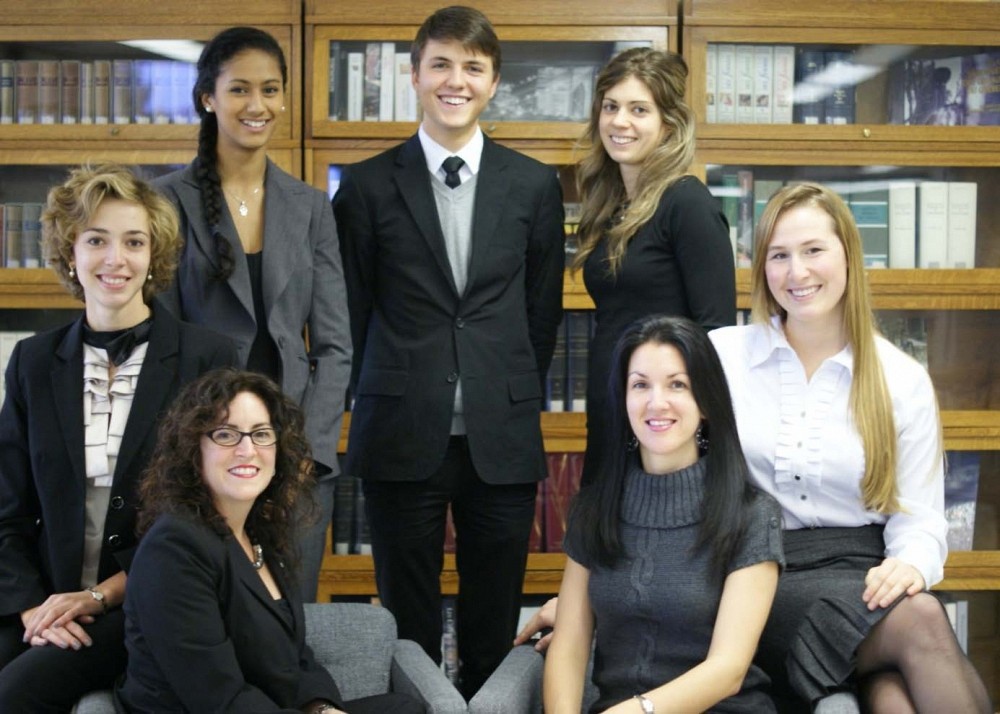 Le comit&eacute; organisateur : Jos&eacute;e Perreault, Karine Richard, Am&eacute;lie Millette-Gagnon, Genevi&egrave;ve Richard, Nada Boumeftah, Samuel Nadeau et Michelle Picard.