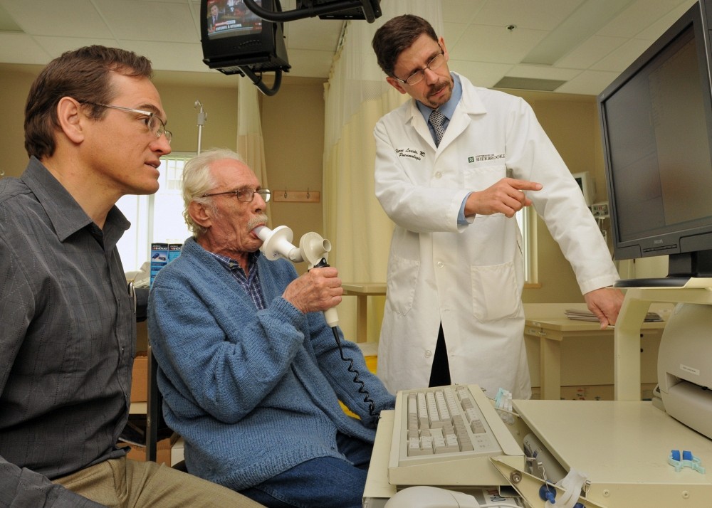Titulaire de la Chaire en sant&eacute; respiratoire de l&rsquo;Association pulmonaire du Qu&eacute;bec depuis sa cr&eacute;ation, le professeur Pierre Lariv&eacute;e, de la Facult&eacute; de m&eacute;decine et des sciences de la sant&eacute; (FMSS) de l&rsquo;UdeS, travaille avec son &eacute;quipe &agrave; cibler les meilleures avenues th&eacute;rapeutiques possibles pour traiter l&rsquo;asthme et d&rsquo;autres maladies respiratoires graves.
