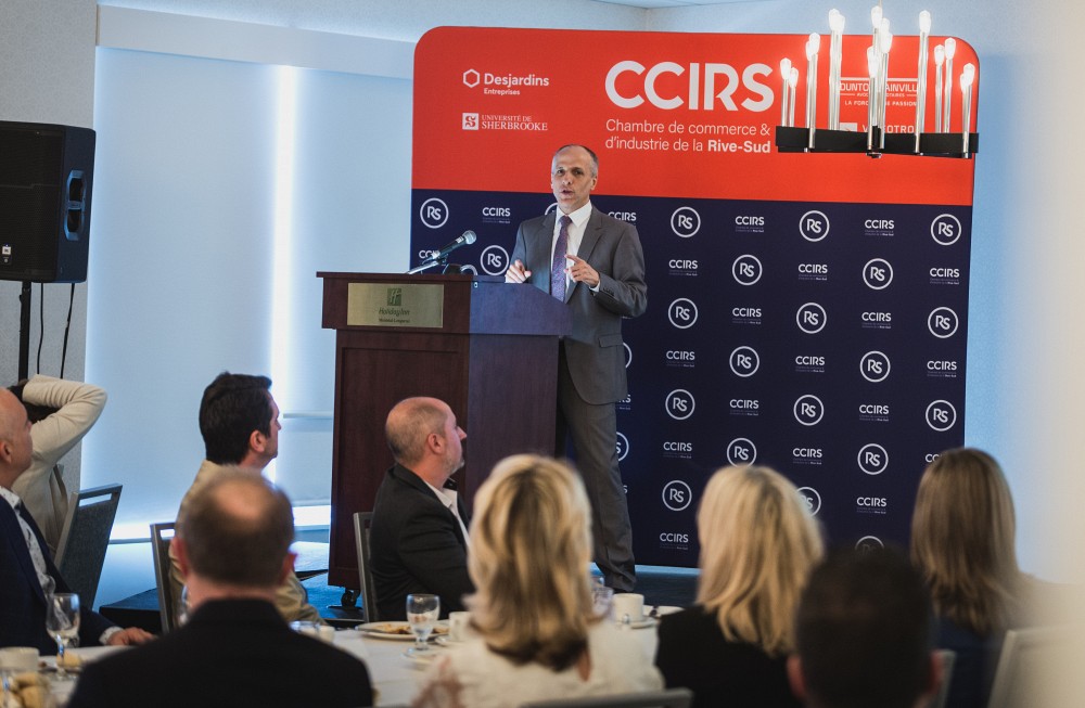 Le recteur de l'UdeS, le professeur Pierre Cossette, a invit&eacute; les organismes et les entreprises de la Rive-Sud &agrave; faire appel &agrave; l&rsquo;UdeS pour conclure de nouveaux partenariats et collaborations dans diff&eacute;rents domaines.