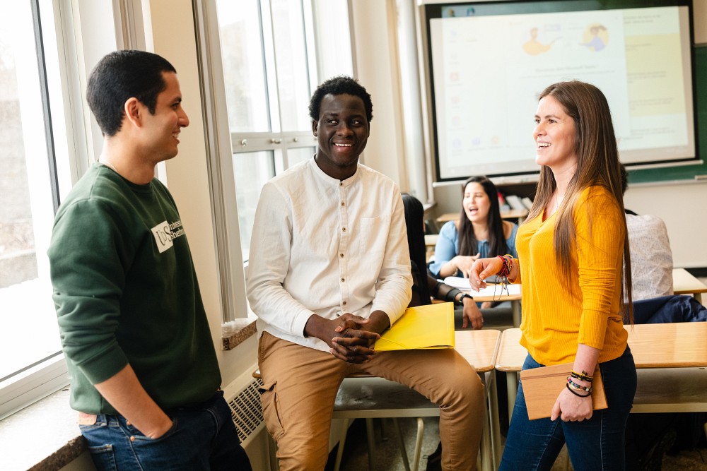 L'&eacute;quipe du Centre de langues propose un accompagnement des &eacute;tudiantes et des &eacute;tudiants dans leur parcours universitaire en mati&egrave;re de r&eacute;daction et de communication en fran&ccedil;ais.