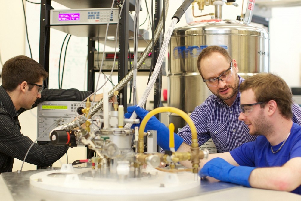 Un organisme admissible peut accueillir jusqu&rsquo;&agrave; 15 titulaires de bourses du CRSNG par ann&eacute;e (du 1er&nbsp;avril au 31&nbsp;mars).