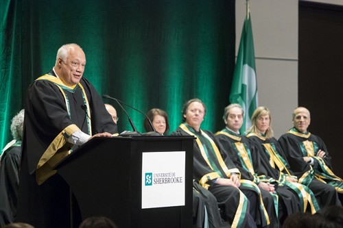 &laquo; Je pense que l&rsquo;artiste na&icirc;t de la collaboration &eacute;quitable d&rsquo;un enfant et d&rsquo;un adulte en la m&ecirc;me personne &raquo;, a partag&eacute; &Eacute;ric-Emmanuel Schmitt.