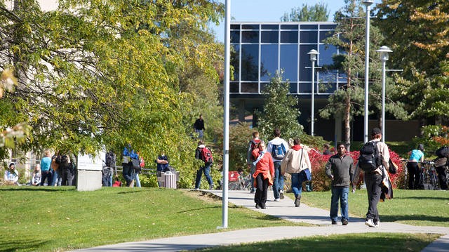 La Journ&eacute;e portes ouvertes repr&eacute;sente l&rsquo;occasion id&eacute;ale pour d&eacute;couvrir l&rsquo;UdeS et appr&eacute;cier l&rsquo;atmosph&egrave;re chaleureuse et dynamique qui r&egrave;gne sur ses campus.