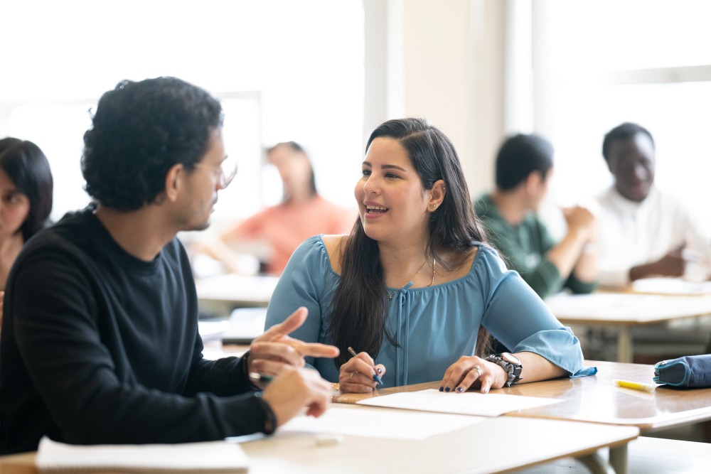 L'&eacute;quipe du Centre de langues propose &eacute;galement un accompagnement des &eacute;tudiantes et des &eacute;tudiants dans leur parcours universitaire en mati&egrave;re de r&eacute;daction et de communication en fran&ccedil;ais.